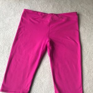 Fabletics pink Capri length workout pants